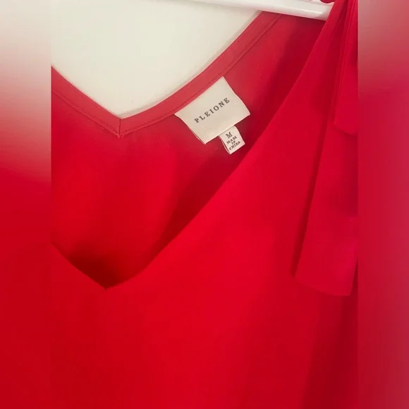 Red Flowy Tank/Blouse - Picture 6 of 6